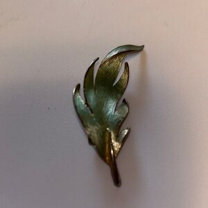 Green Leaf Brooch